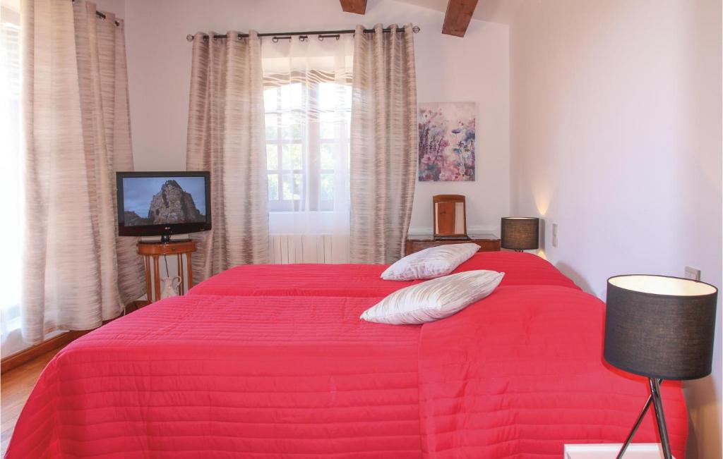 Beautiful Home In Les Angles With 5 Bedrooms, Private Swimming Pool And Outdoor Swimming Pool photo 4