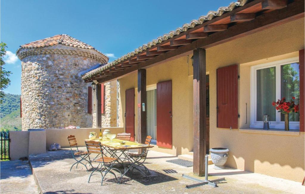Amazing Home In Flaviac With 3 Bedrooms, Wifi And Outdoor Swimming Pool photo 4