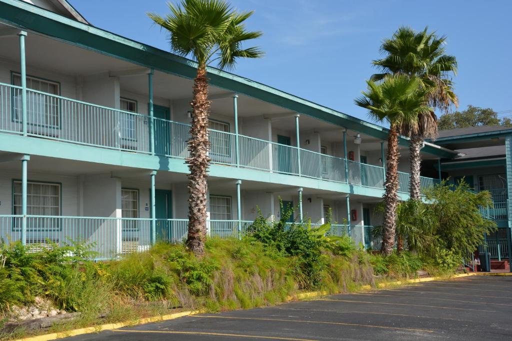 Stay Express Inn Near Ft. Sam Houston image