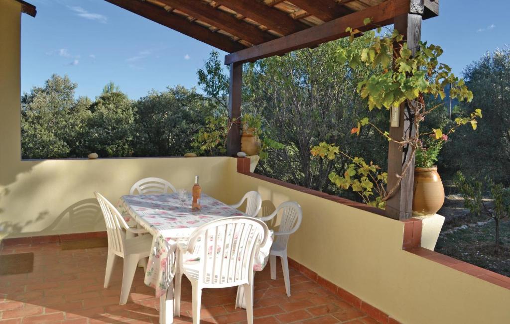 Stunning Home In Sollies Toucas With 3 Bedrooms, Wifi And Private Swimming Pool photo 3