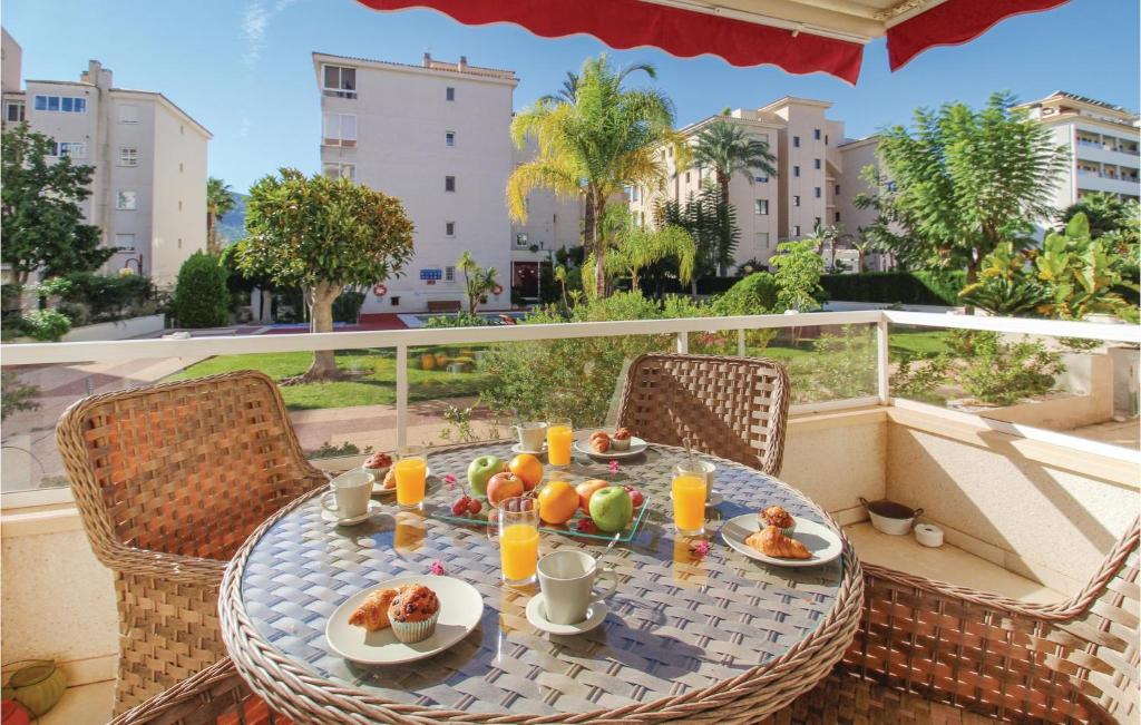 Awesome Apartment In Alfaz Del P With 2 Bedrooms, Outdoor Swimming Pool And Swimming Pool photo 2
