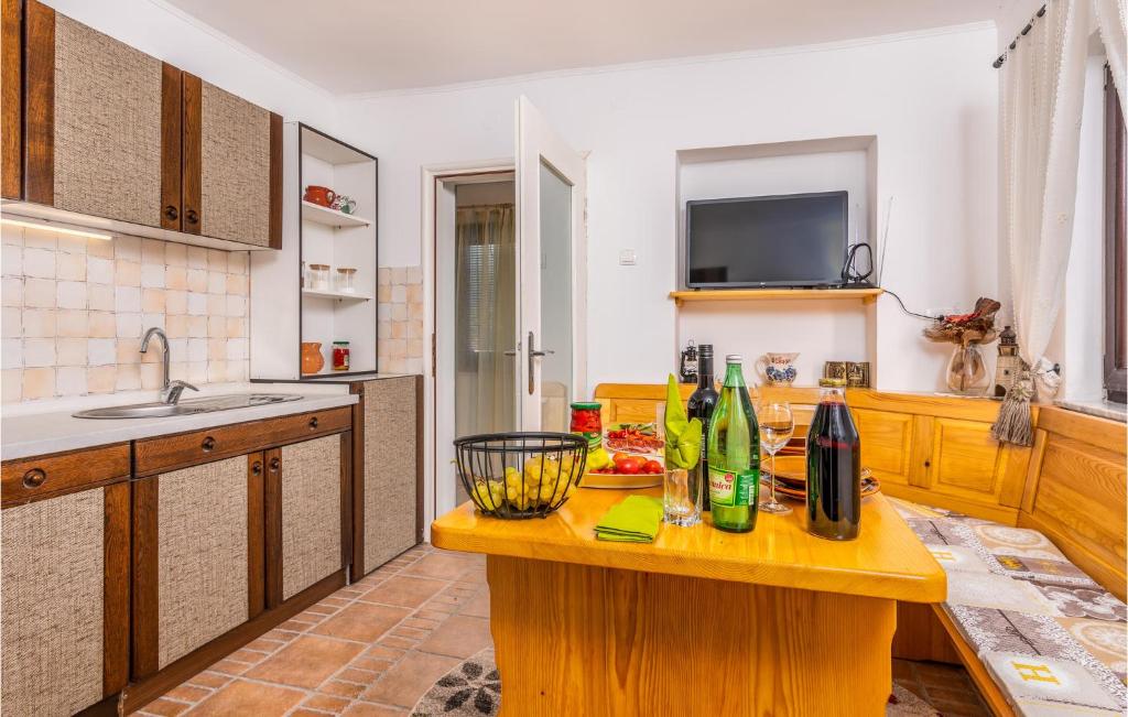 Nice Apartment In Prezid With 1 Bedrooms And Wifi photo 2