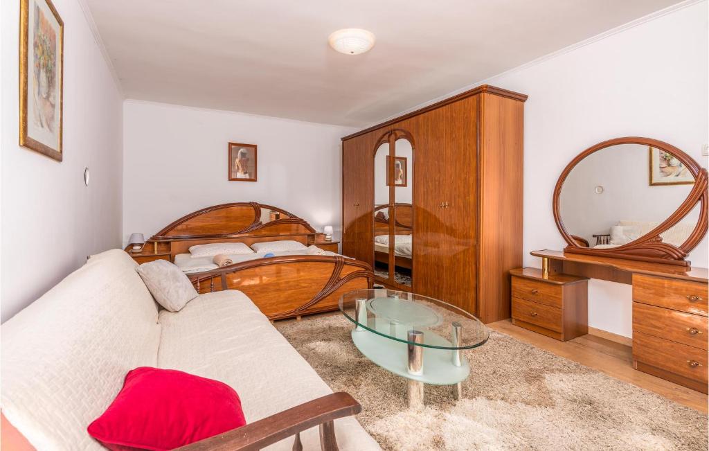 Nice Apartment In Prezid With 1 Bedrooms And Wifi photo 3