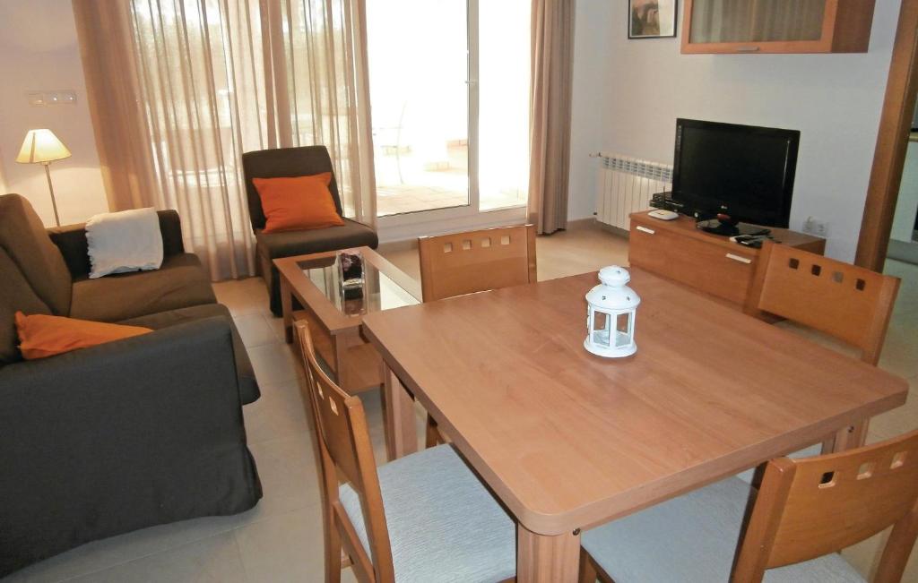 Nice Apartment In Roldn With 2 Bedrooms, Internet And Outdoor Swimming Pool photo 1