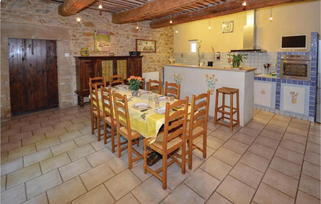 Awesome Home In Jonquires With Wifi, Private Swimming Pool And Outdoor Swimming Pool photo 2