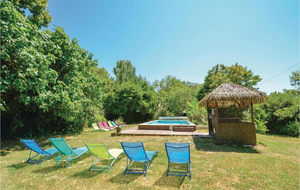 Awesome Home In Jonquires With Wifi, Private Swimming Pool And Outdoor Swimming Pool photo 4