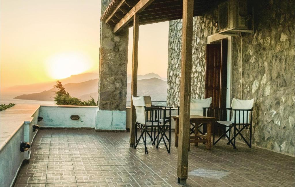 Awesome Home In Agios Vasilios With 5 Bedrooms And Wifi photo 3