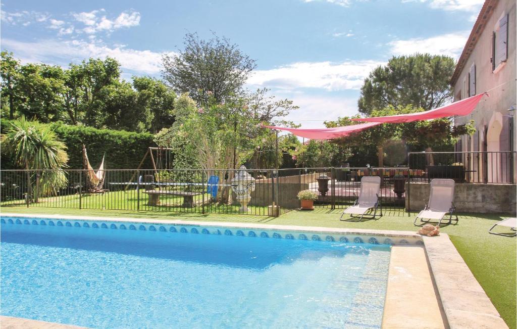 Awesome Home In Chteaurenard With Wifi, Private Swimming Pool And Outdoor Swimming Pool photo 3