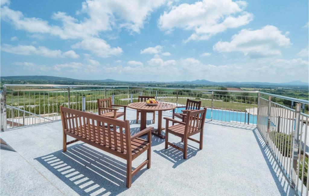 Beautiful Home In Manacor With Private Swimming Pool, Outdoor Swimming Pool And Swimming Pool photo 4