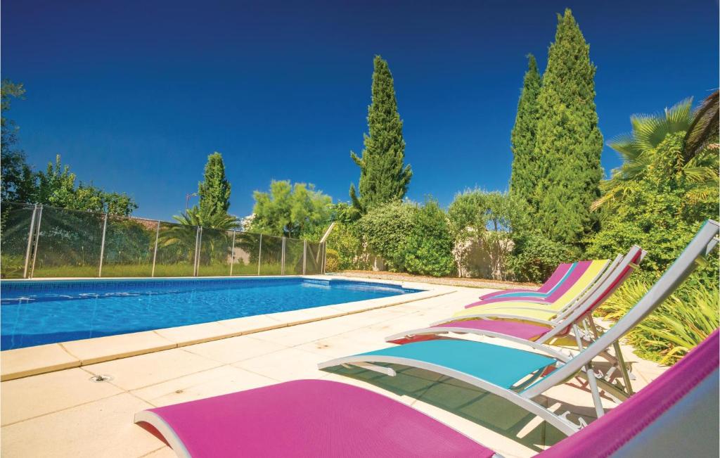 Stunning Home In Thzan-ls-bziers With 5 Bedrooms, Outdoor Swimming Pool And Heated Swimming Pool photo 4