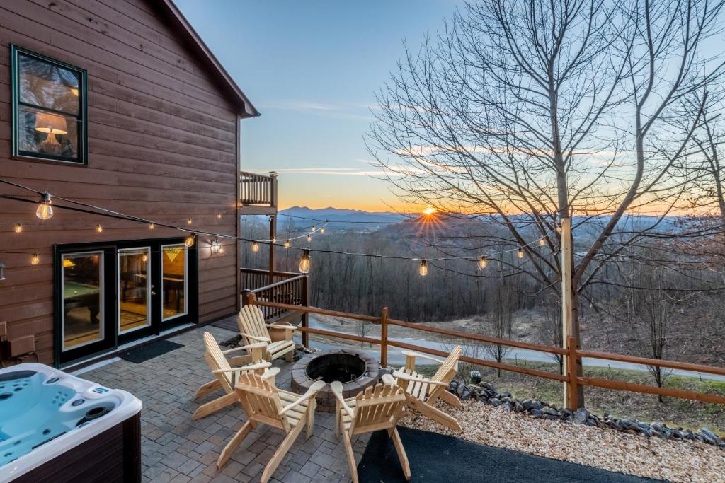 Sunny View Cabin image