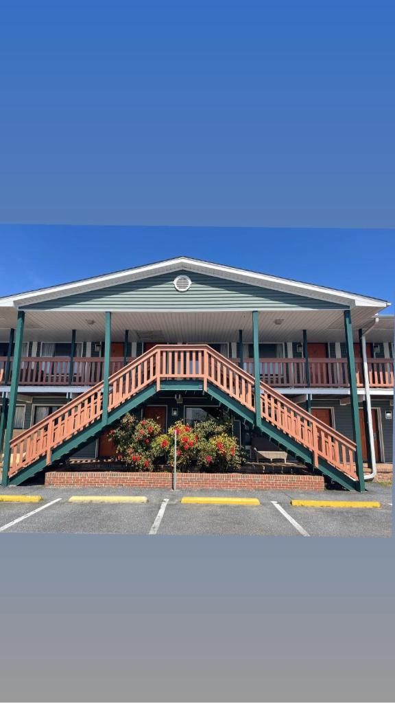 Atlantic Shores Inn and Suites photo 2