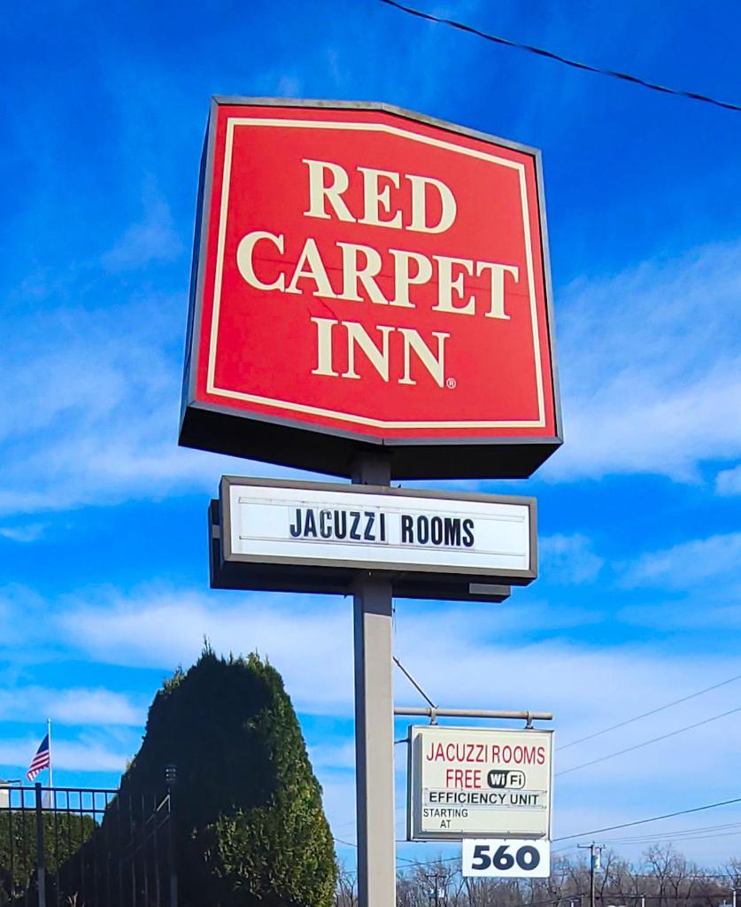 Red Carpet Inn West Springfield image