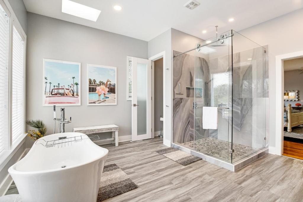 5 Edgewater Aly photo 1