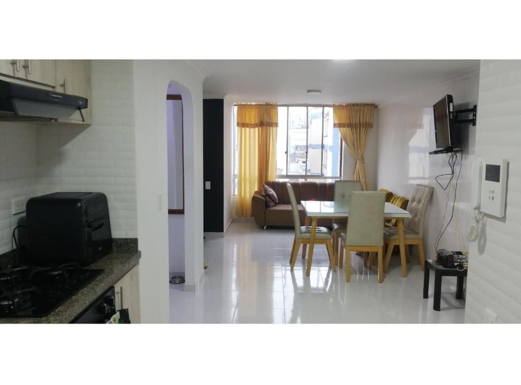 Habitación privada en apartamento con terraza photo 1