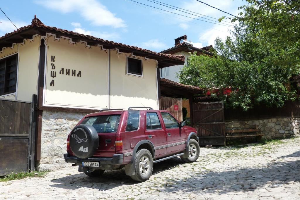 Guest House Lina photo 2