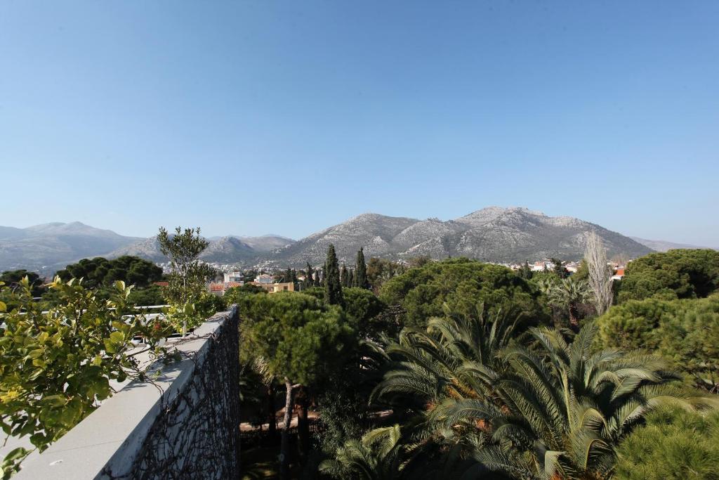 Ballos Apartments photo 2