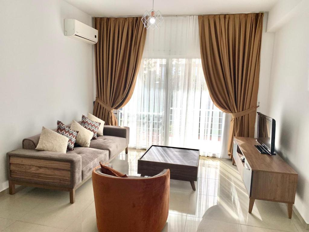 Luxury Two-Bedroom Apartment in amazing place Lukomorye E5 photo 1
