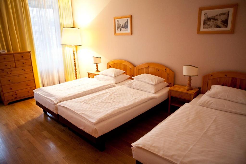 Трехместный (Трехместный номер), Hotel Caroline