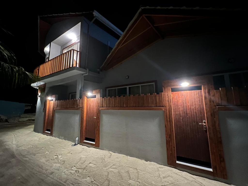Finolhu Dhigurah photo 3