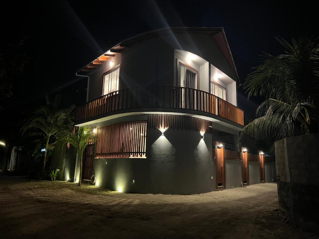 Finolhu Dhigurah photo 1