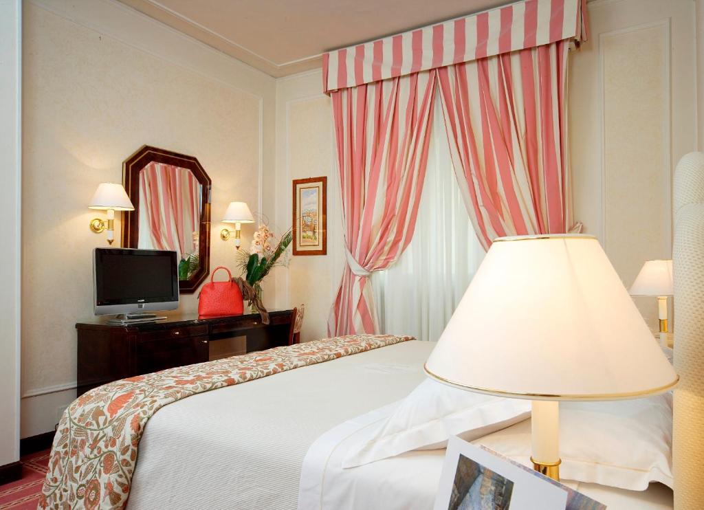 Hotel De La Ville photo 1