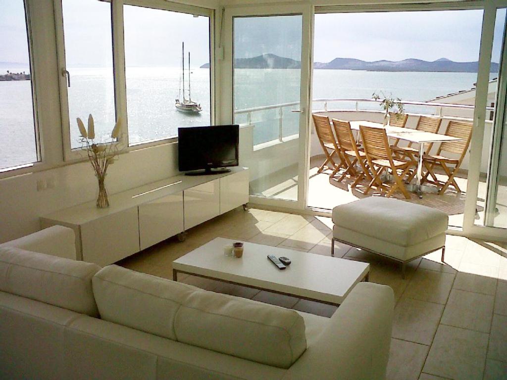 Marina View Residence photo 3