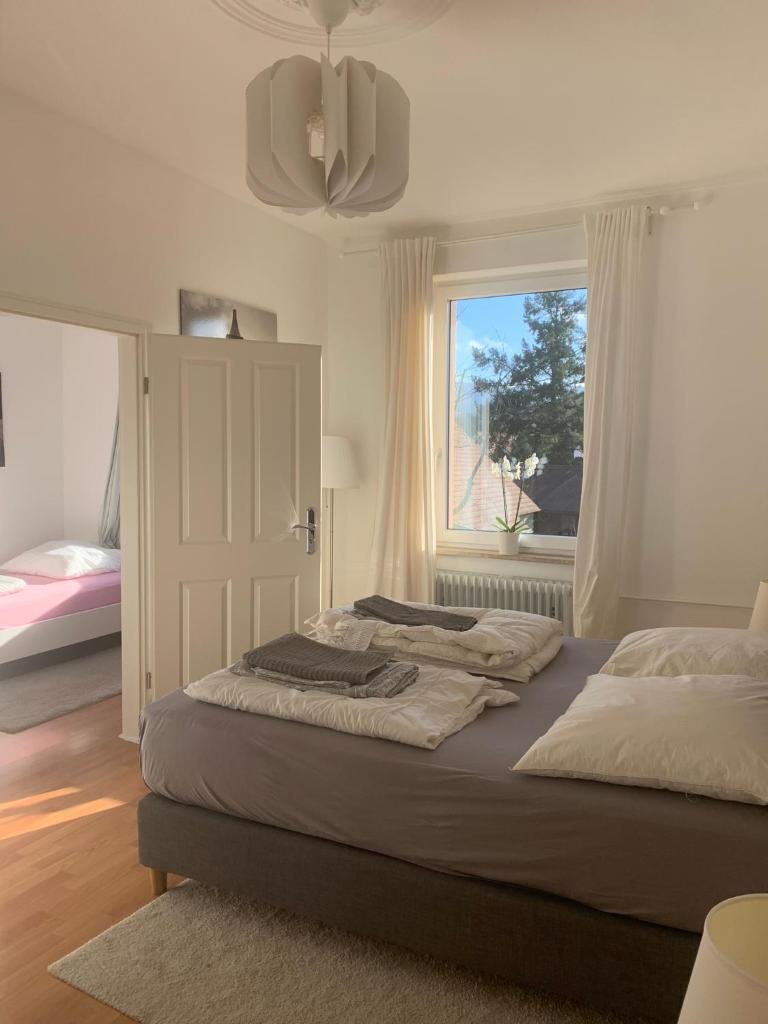 Citynahes Apartment für die ganze Familie oder Gruppen in ruhiger Lage photo 1