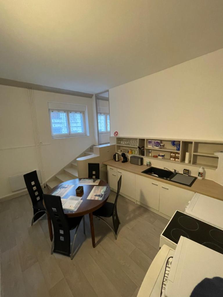 Superbe appartement rénové au centre de Forbach photo 2