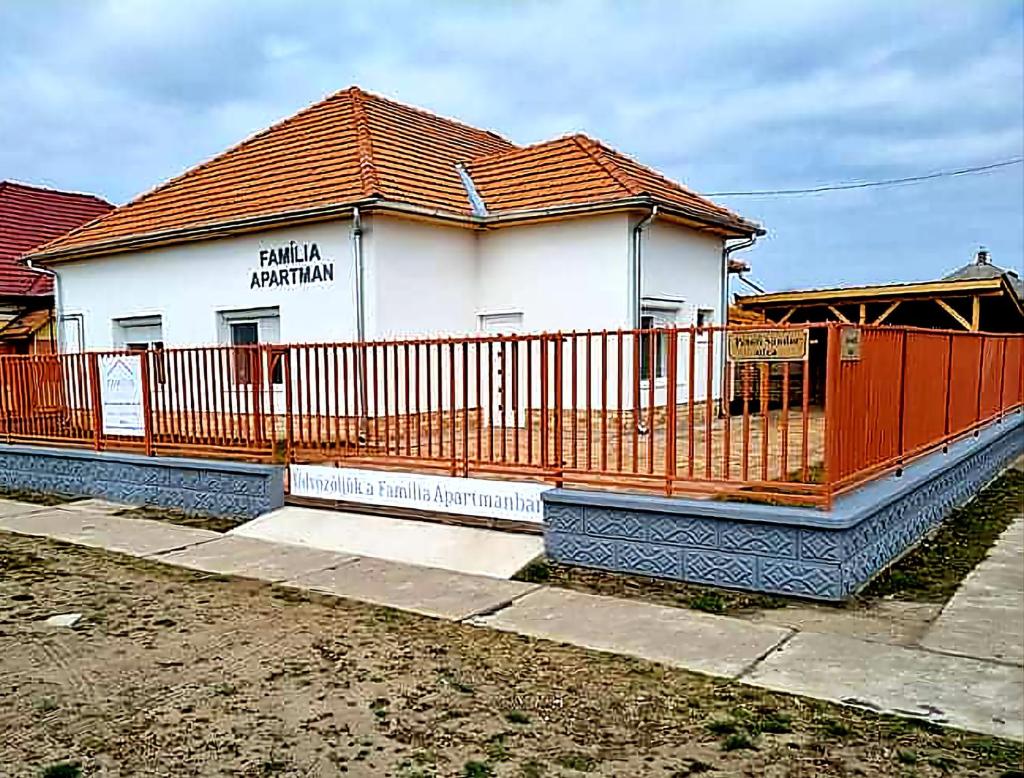 Família Apartman Cserkeszőlő photo 1