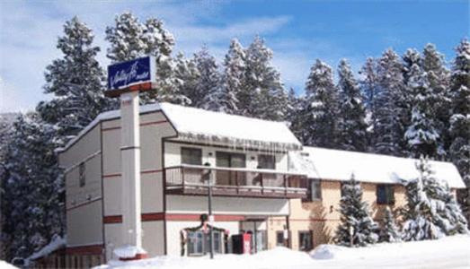Valley Hi Motel - Near Winter Park Visitor Center image