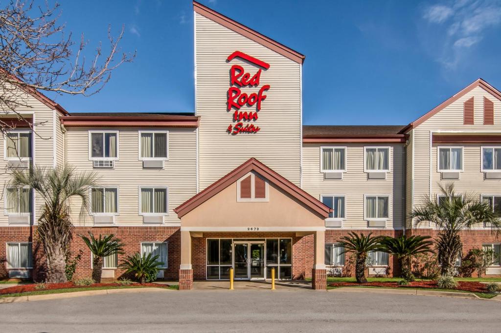 Red Roof Inn & Suites Pensacola East - Milton image