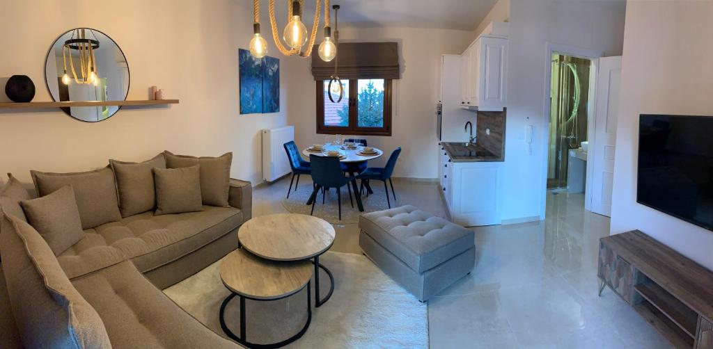 Divine Meteora Luxury midtown apartment photo 1