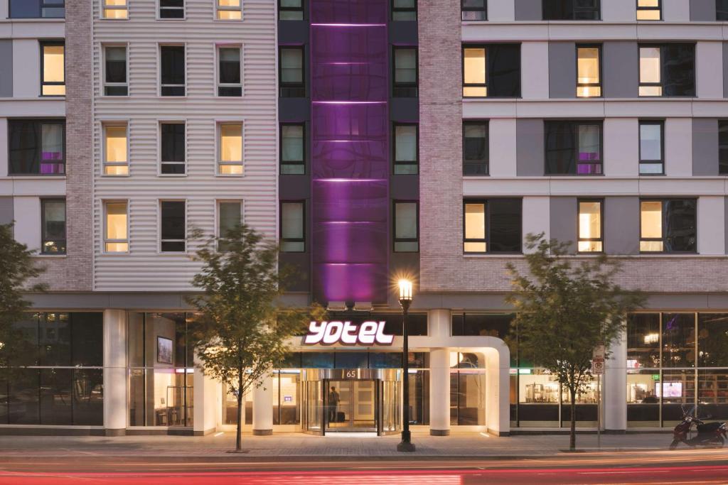 YOTEL Boston photo 1