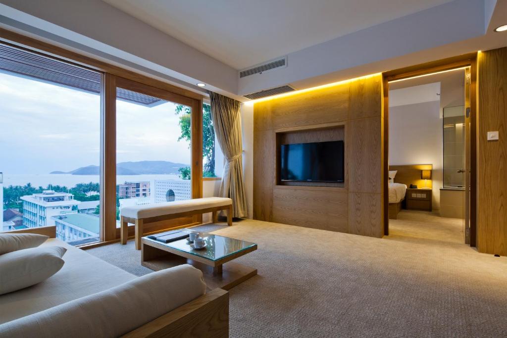 Сьюит (Люкс, вид на море), Golden Holiday Hotel