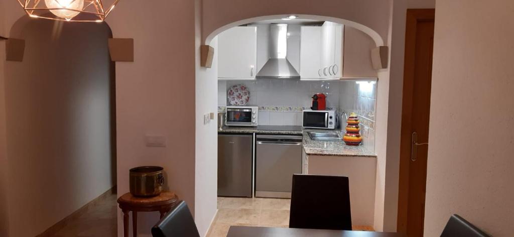 Acogedor Apartamento En Roses - 50m Playa - WIFI - Aire Acondicionado photo 4