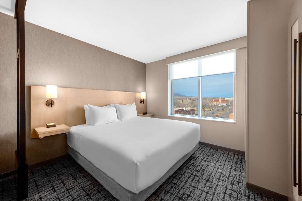 Hyatt Place Colorado Springs Downtown photo 2