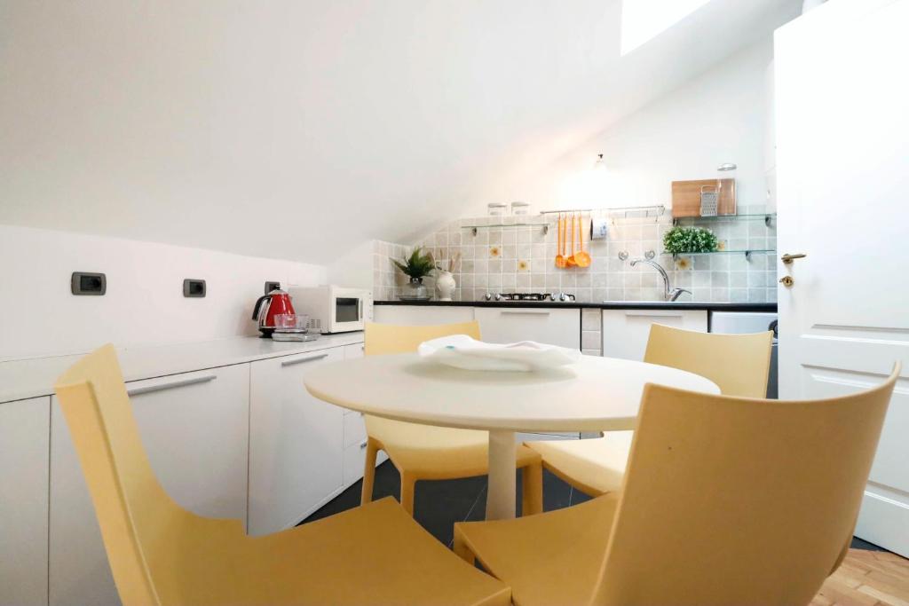 CasaViva - Central Seaview Penthouse in Camogli photo 3