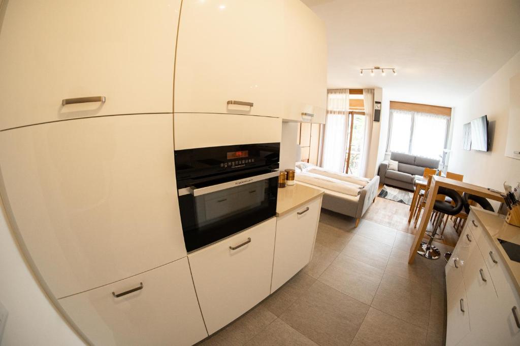 Flow Apartments Astoria photo 4