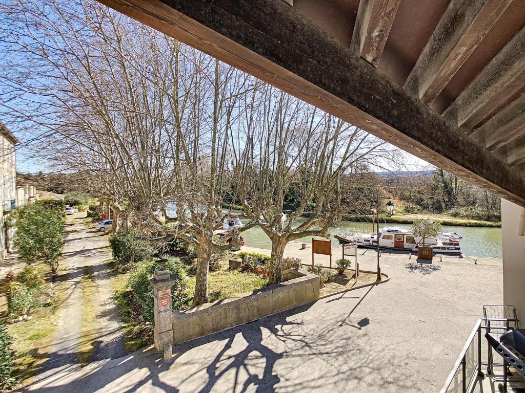 ** Superbe appartement sur le canal du midi ** photo 4