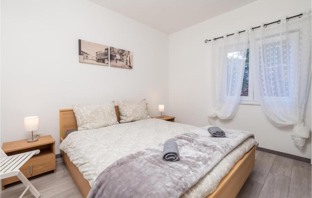 Nice Apartment In Cres With Wifi And 2 Bedrooms photo 1