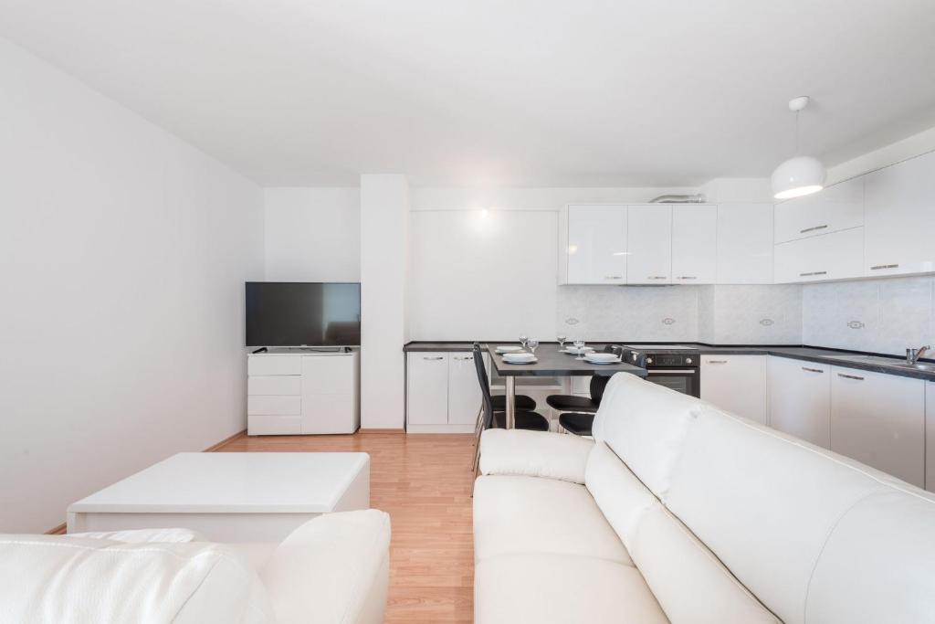 Apartments Mrs Brightside photo 3