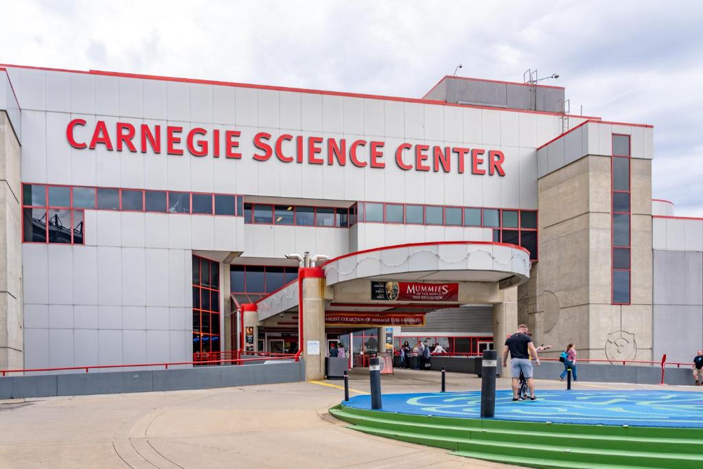 Staybridge Suites Pittsburgh Airport, an IHG Hotel image
