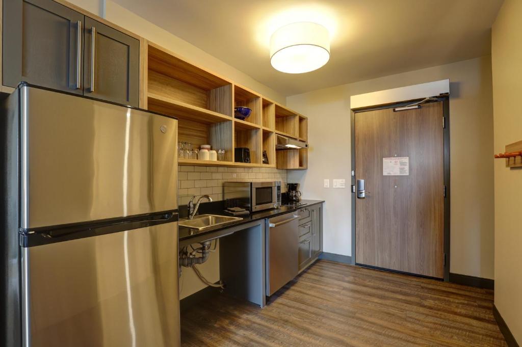 Candlewood Suites - Kingston West, an IHG Hotel photo 1