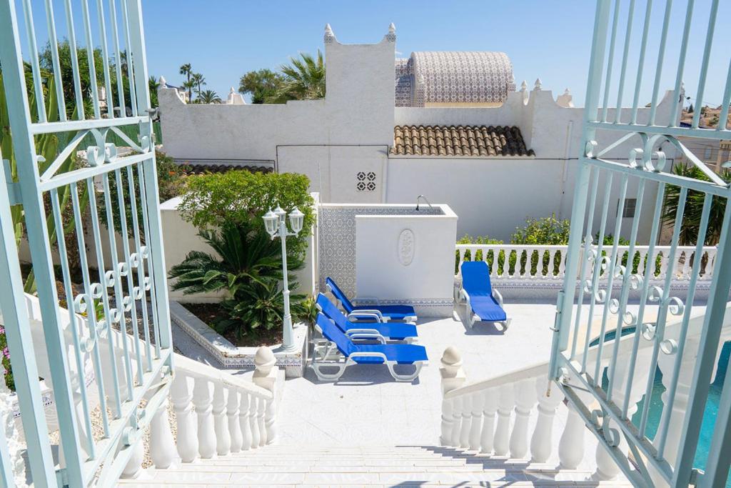 Luxurious Detached villa with private pool and panoramic sea and mountain views photo 3