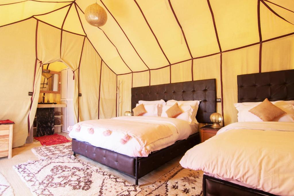 Sunset luxury camp photo 4