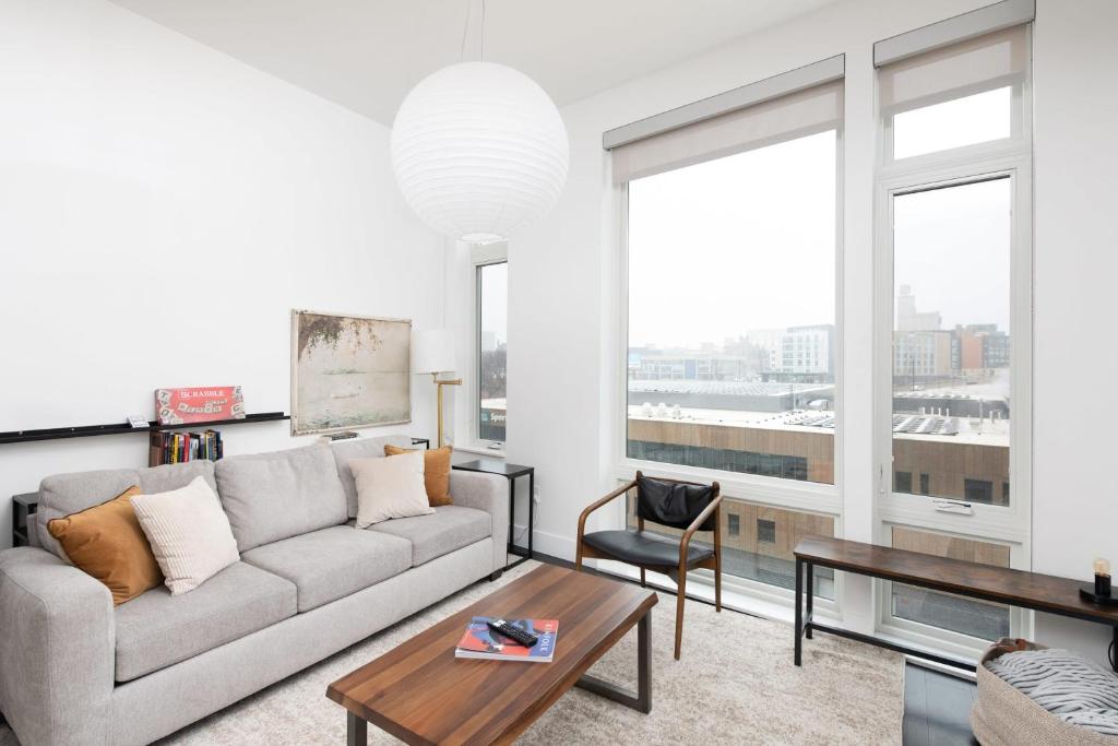 Flexhome Skywalk to Fiserv U4 with Rooftop Gym Parking image