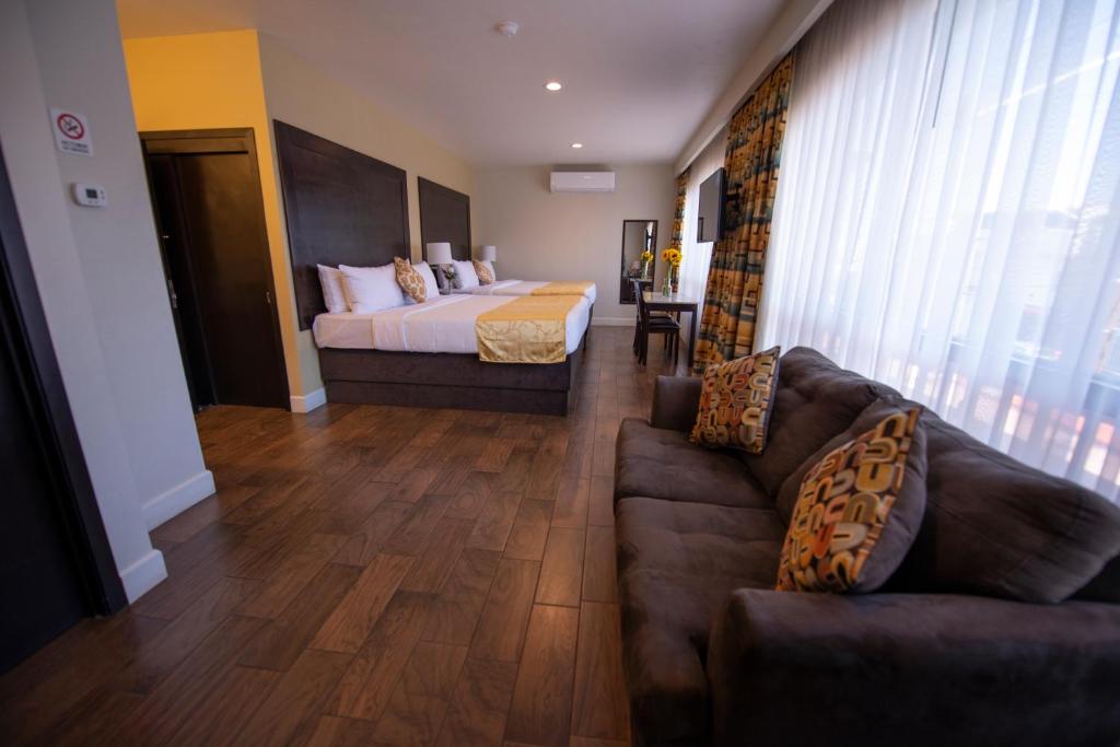 Hotel America photo 3