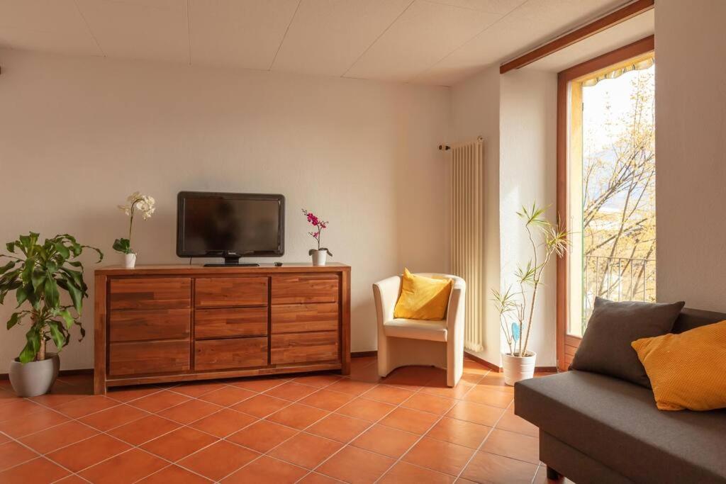 Casa al Sole - Bellissimo appartamento con terrazza e vista lago photo 4