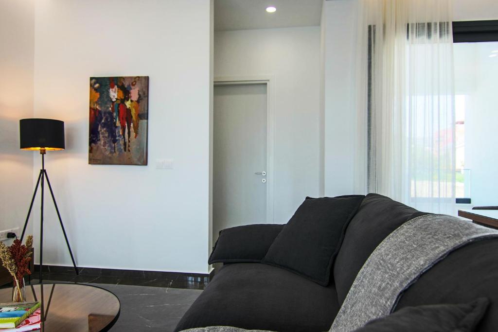Phaedrus Living: City View Anna Residence 101 photo 1